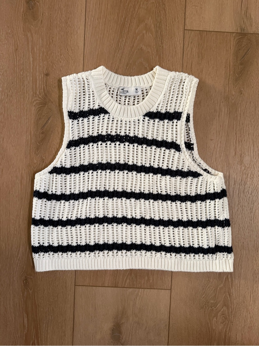 Hollister Crochet Stripe Knit Sleeveless Sweater Vest - White & Navy